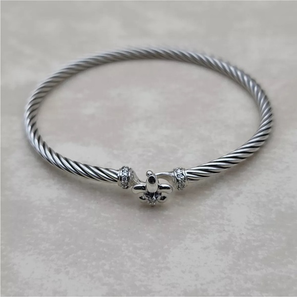 David Yurman SS Cable Fleur De Lis Bracelet and Diamonds Size Medium